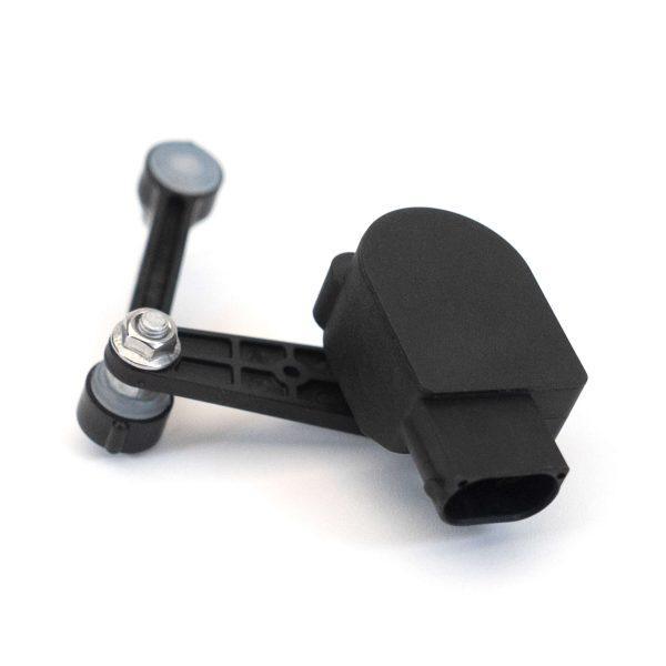 Arnott RH-5053 Korkeusanturi taka vasen tai oikea.Porsche Cayenne(9PA) Audi Q7(4L) VW Touareg(7L)